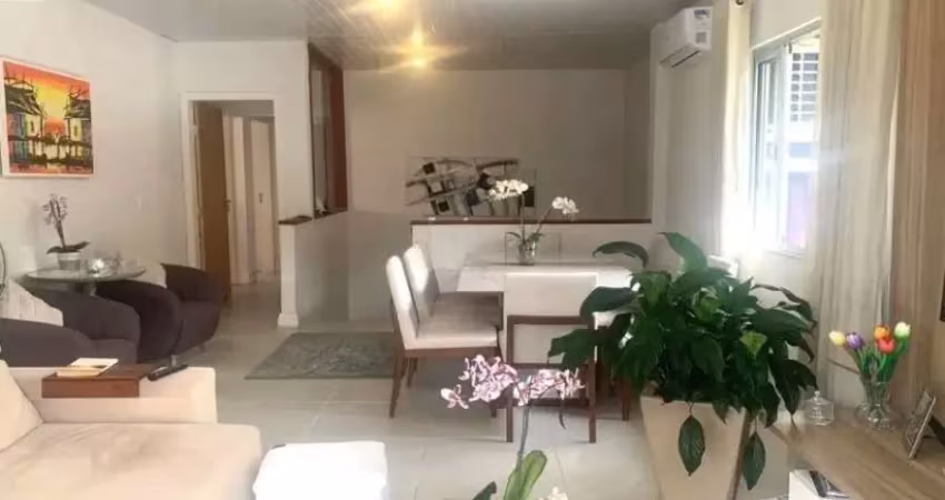 Imóvel residencial e comercial com apartamento principal de 2 domitórios (1 suíte), e mais um studio independente