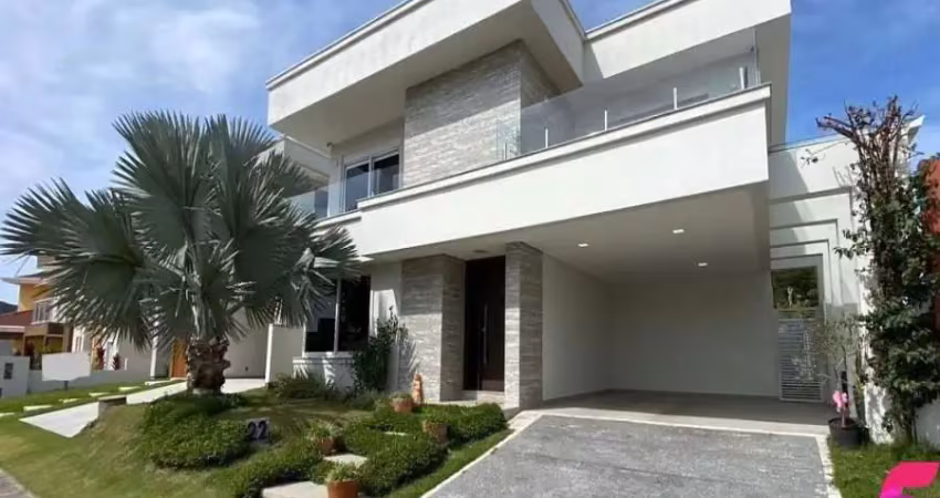 Casa mobiliada e decorada em condomínio de alto padrão com infraestrutura completa de lazer no norte da ilha