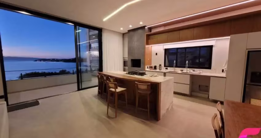 Casa alto padrão com 3 suítes, 456m² privativos e linda vista para o mar no bairro joão paulo