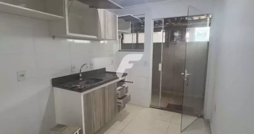 Apartamento 2 quartos sendo uma suíte, para locação anual no campeche