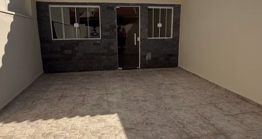 Ótima casa a venda em Jacutinga-MG