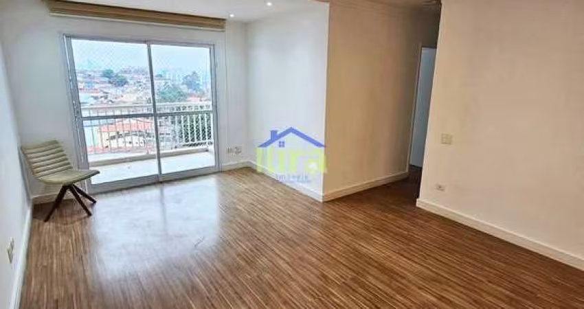 Apartamento à venda de 3 dormitórios sendo 1 suíte, 1 vaga de garagem, sacada com vista livre no Co