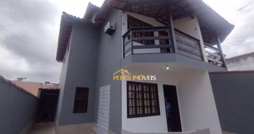 Excelente casa duplex, costa Azul, Próxima a comercios, a 600mts da praia/ Rio das Ostras/ RJ.
