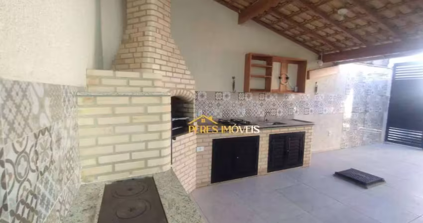 Linda casa toda planejada, com área gourmet, localização privilegiado.rio das ostras/rj.