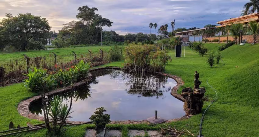 Chácara com 3 dormitórios à venda, 2500 m² por R$ 2.900.000 - Colinas do Mosteiro de Itaici - Indaiatuba/SP