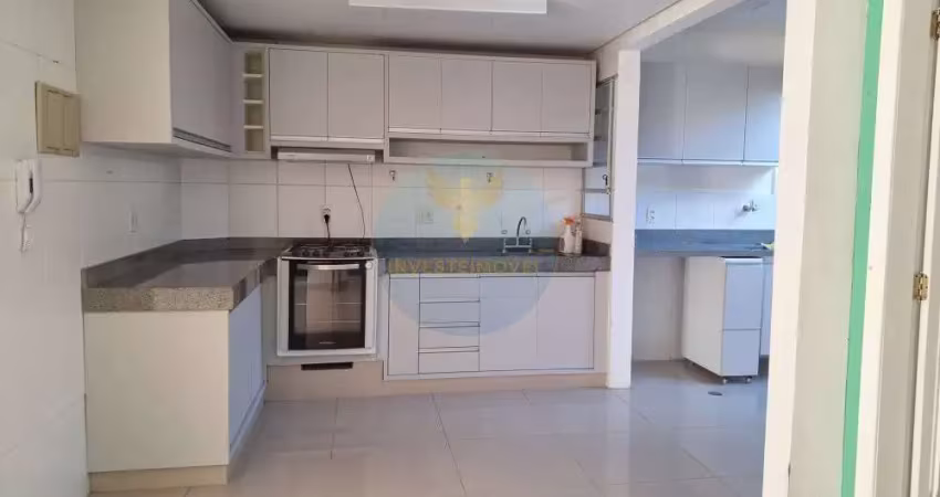 Casa junto ao parque cemucam e o melhor da granja viana