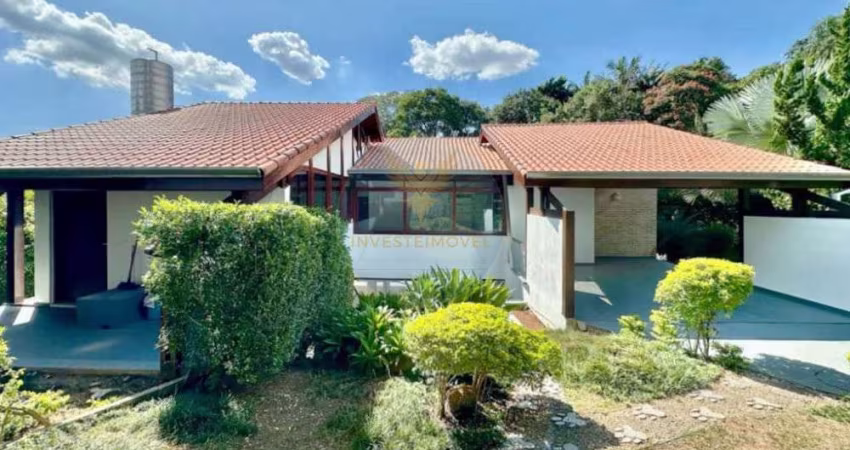 Casa contemporânea com salão multiuso no Recanto Impla