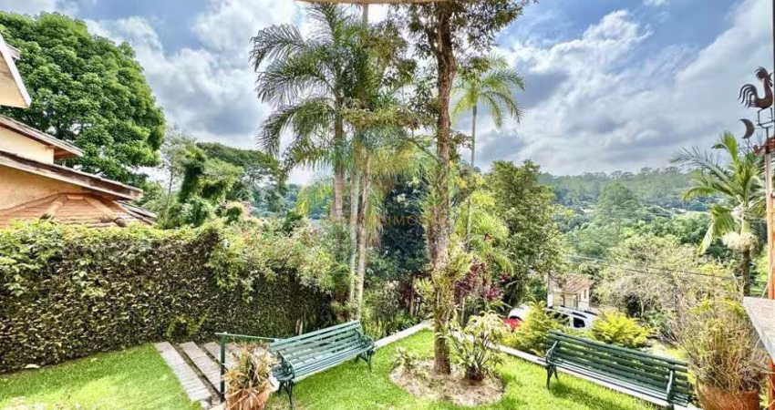 Casa integrada à venda na Granja Viana miolo, 4dorm, 2suítes