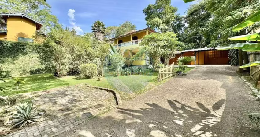 Casa em condomínio fechado com 3 quartos para alugar na Via das Grinaldas, 228, Granja Viana, Cotia