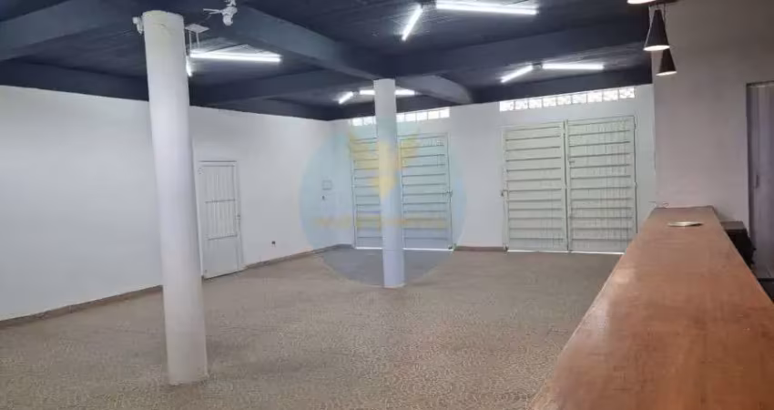 Prédio comercial à locação em cotia com terrenos extras