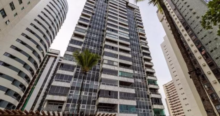 Apartamento com 235m2, 4 Quartos sendo 2 Suítes, 2 Vagas!