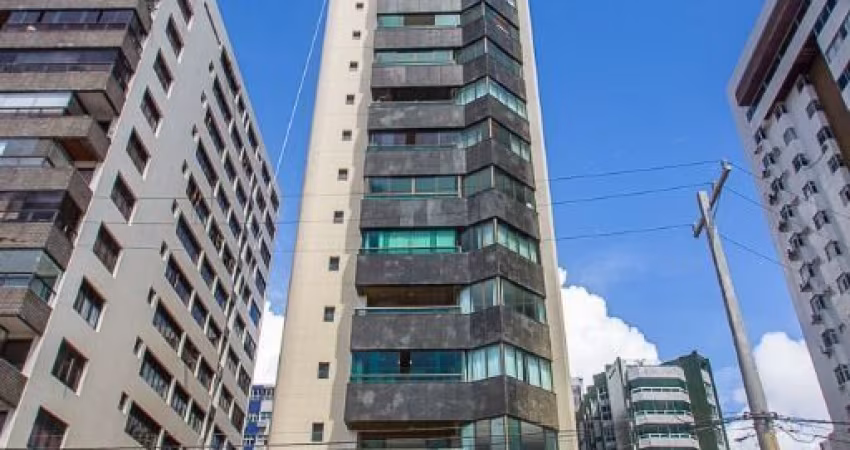 Apartamento com um alto padrão, fino acabamento, 230m², 4 Suítes, 2 vagas!