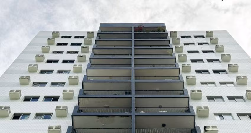 Apartamento com aproximadamente 120m²,  3 quartos 1 suíte 2 banheiros 1 vaga