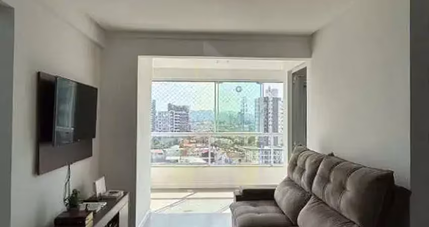 Vista privilegiada e lazer total em um apê de 2 quartos em itajaí