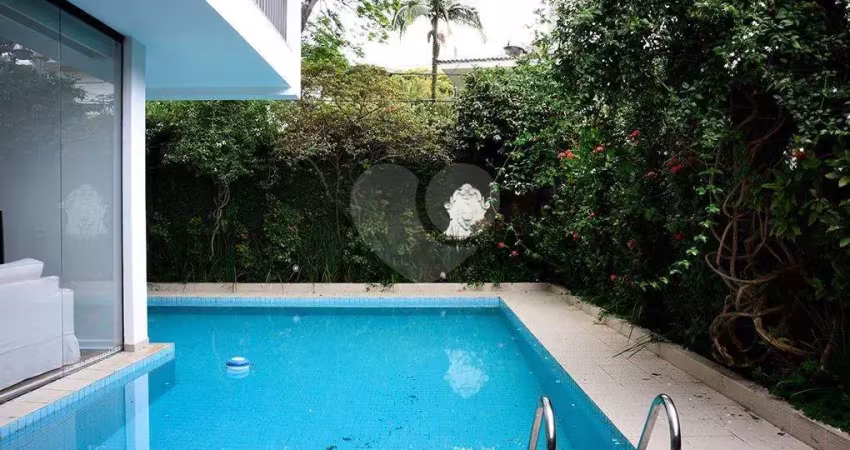 Casa com 6 quartos à venda em Pacaembu - SP