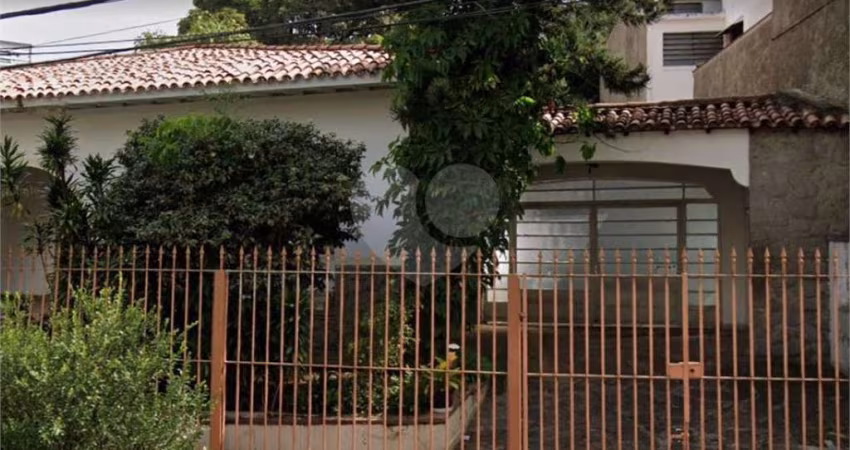 Casa térrea com 3 quartos à venda em Vila Monumento - SP