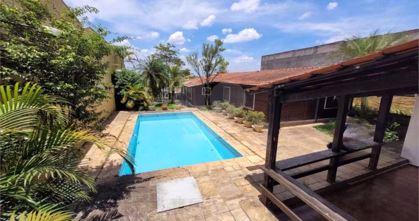 Casa térrea com 3 quartos à venda em Vila Guedes - SP
