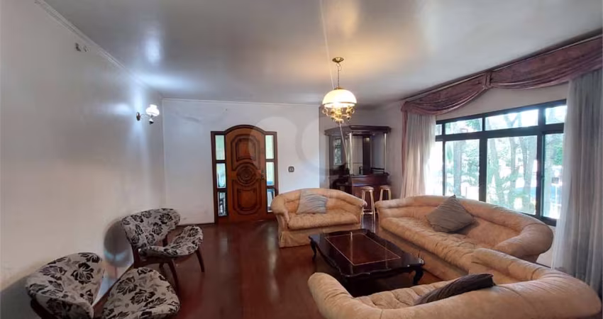 Casa com 4 quartos à venda em City América - SP