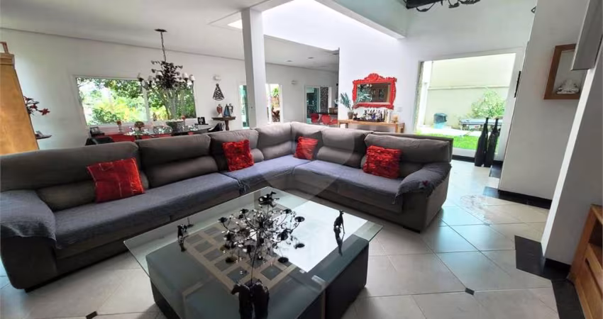 Casa com 3 quartos à venda em Vila Albertina - SP