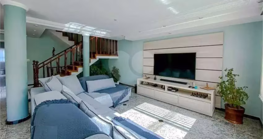 Casa com 4 quartos à venda na Rua Cecília, Penha, São Paulo