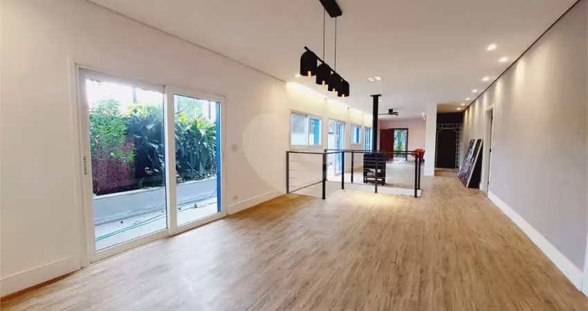 Casa com 3 quartos à venda na Rua Guararapes, Alto da Lapa, São Paulo