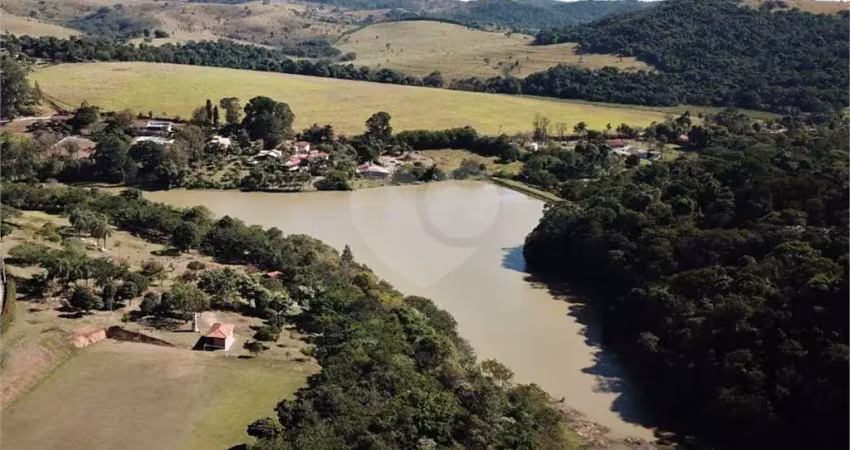Terreno à venda na Xavantes, Condomínio Santa Tereza I, Itupeva