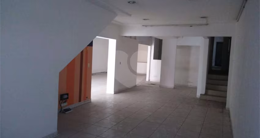 Casa térrea à venda ou para locação em Indianópolis - SP