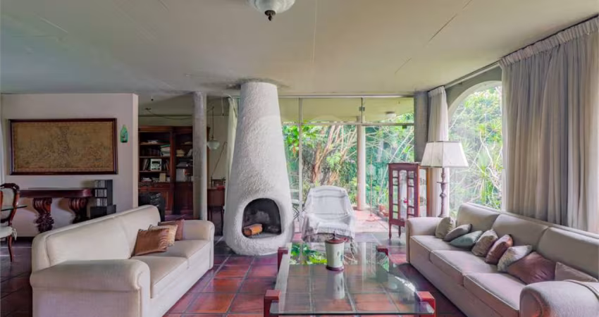 Casa com 6 quartos à venda ou para locação em Jardim Guedala - SP