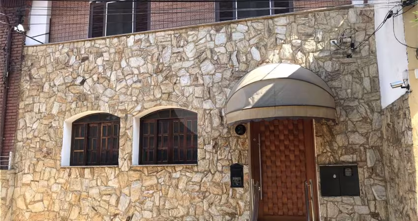 Casa de vila com 3 quartos à venda em Bela Vista - SP