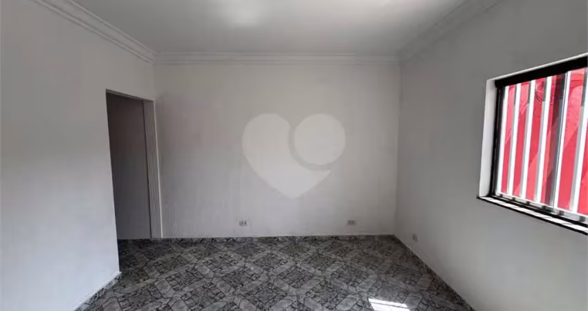 Casa com 3 quartos à venda na Rua Rogério Giorgi, Vila Carrão, São Paulo