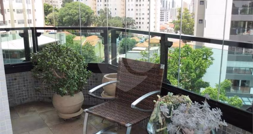 Apartamento com 4 quartos à venda em Saúde - SP