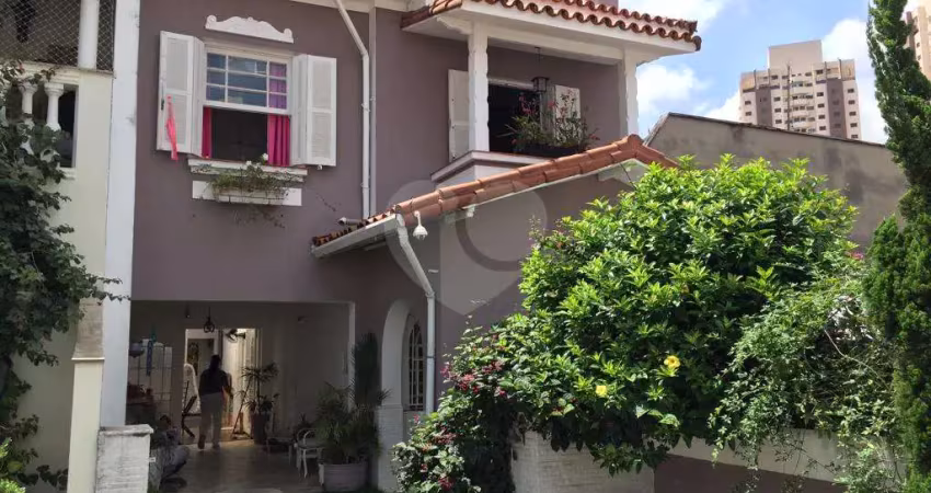 Casa de vila com 6 quartos à venda em Cambuci - SP