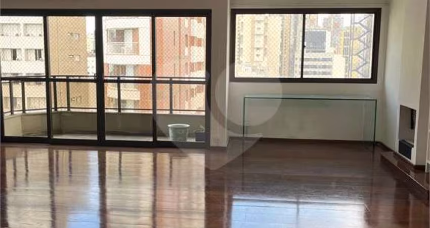 Apartamento com 3 quartos à venda em Jardim Europa - SP