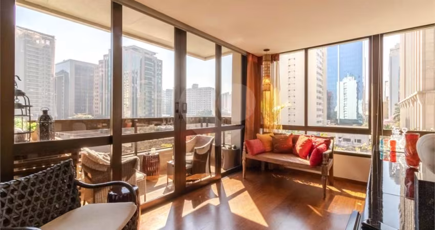 Apartamento com 3 quartos à venda em Itaim Bibi - SP