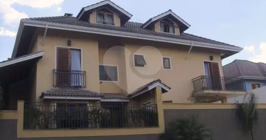 Sobrado com 4 quartos à venda em Horto Florestal - SP