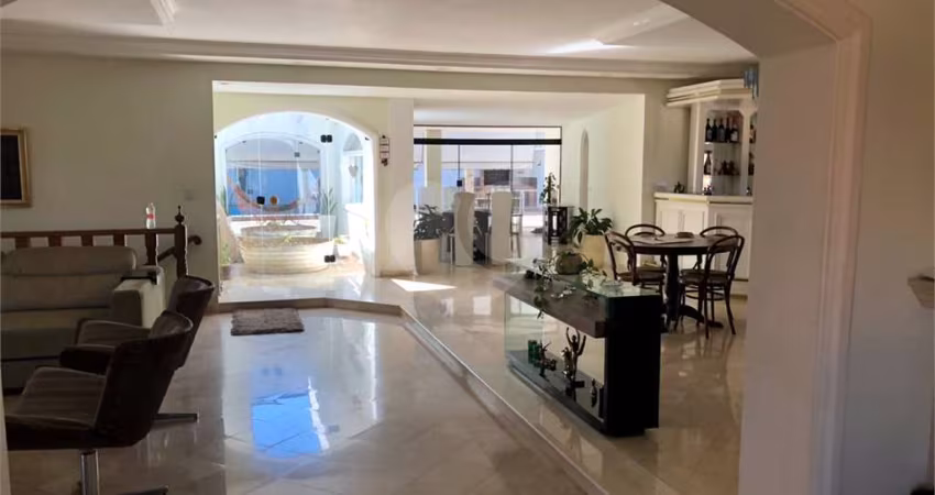 Casa térrea com 4 quartos à venda em Jardim Franca - SP