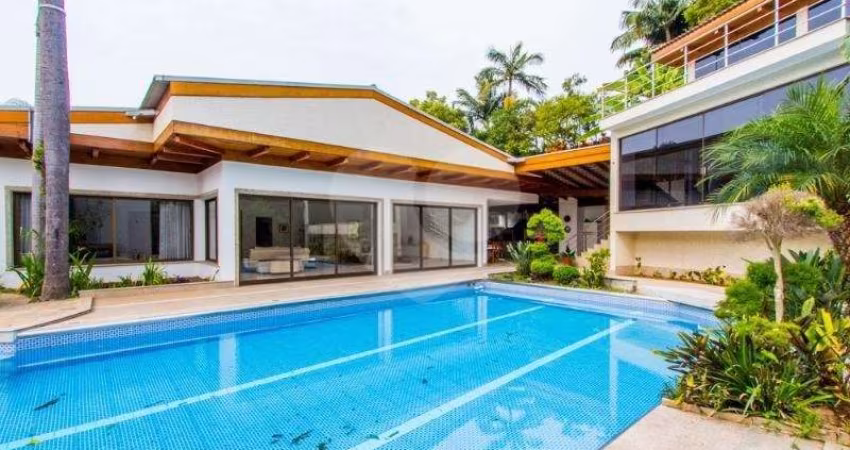 Casa térrea com 5 quartos à venda em Jardim Marajoara - SP