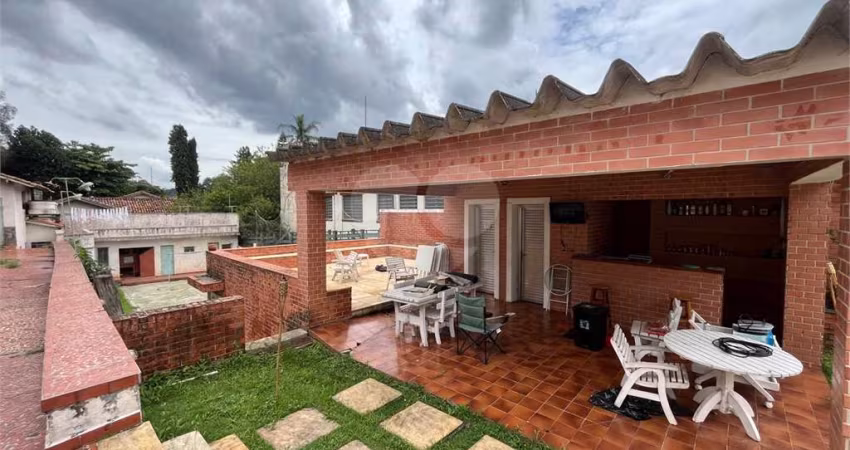 Casa com 3 quartos à venda em Vila Albertina - SP