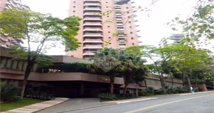 Duplex com 4 quartos à venda em Vila Andrade - SP