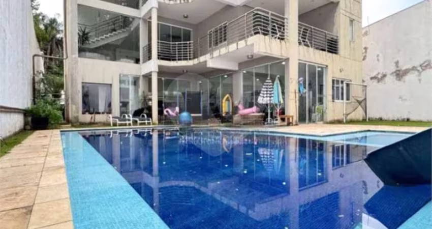 Casa com 5 quartos à venda ou para locação em City América - SP
