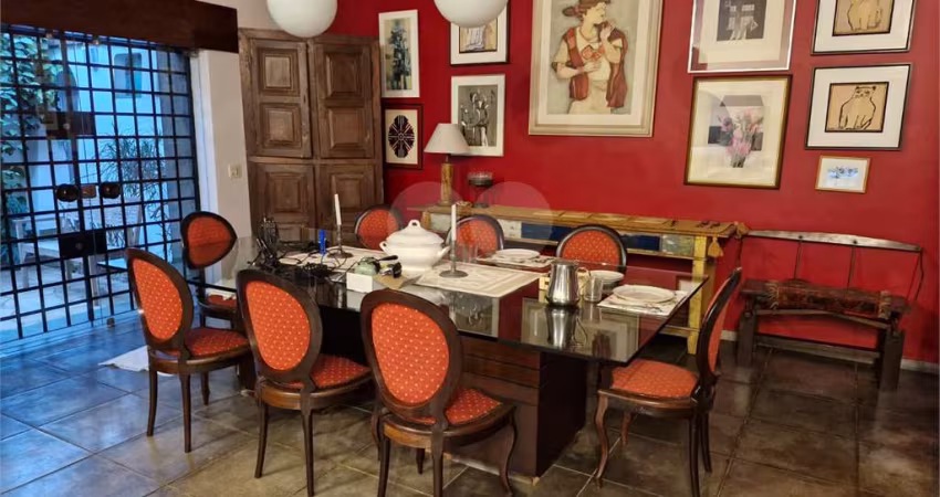 Sobrado com 4 quartos à venda em Alto De Pinheiros - SP