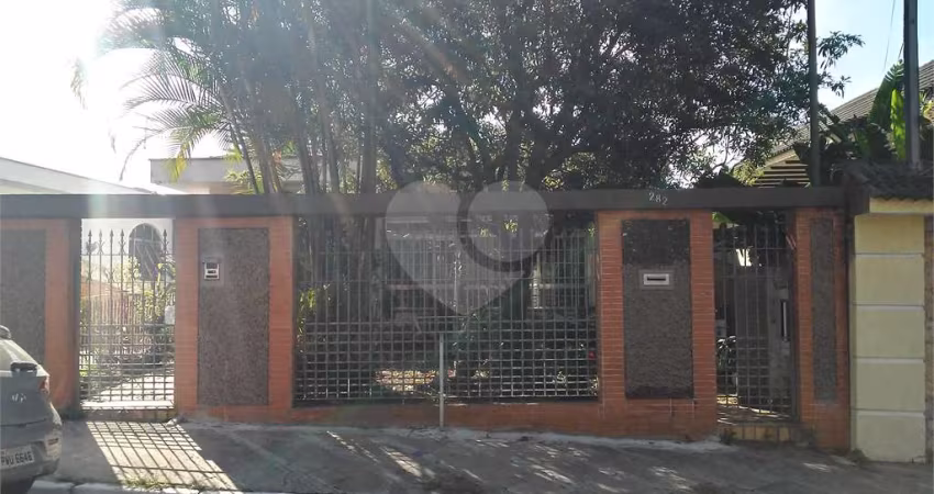 Casa com 4 quartos à venda em Vila Albertina - SP