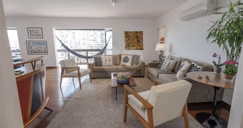 Apartamento com 3 quartos à venda em Cidade Monções - SP
