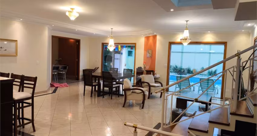 Sobrado com 4 quartos à venda em Vila Albertina - SP