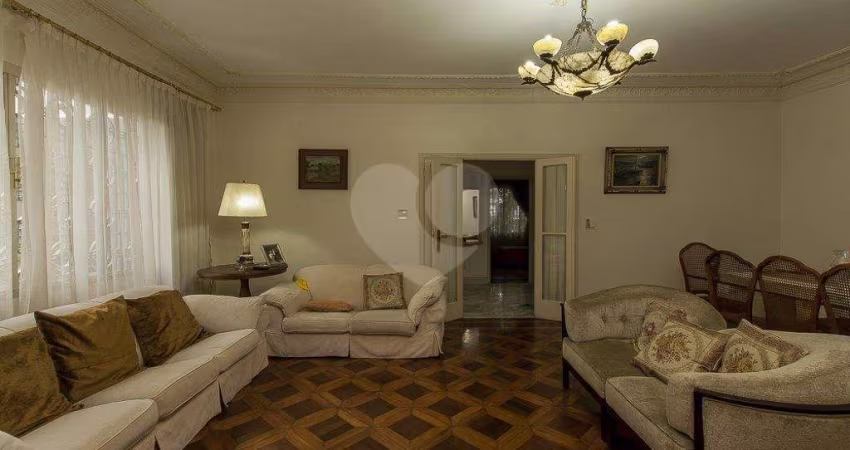Casa com 4 quartos à venda em Aclimação - SP