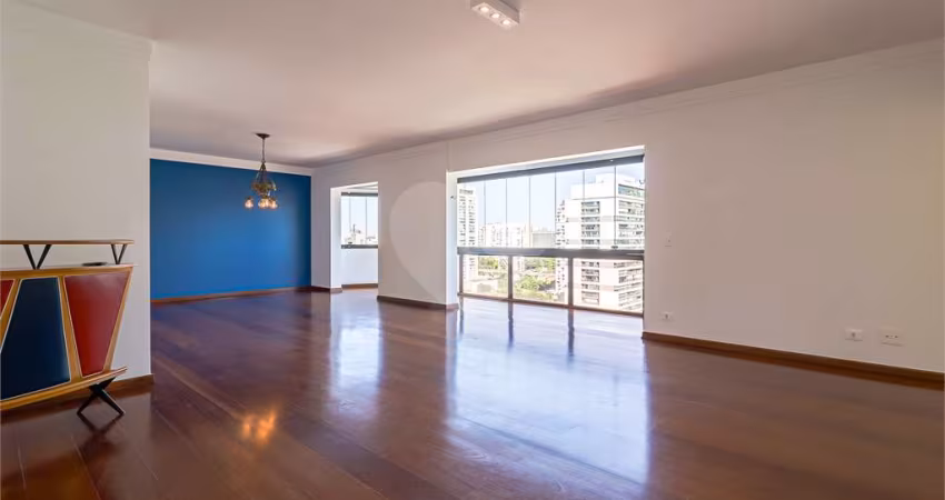 Apartamento com 3 quartos à venda em Cidade Monções - SP
