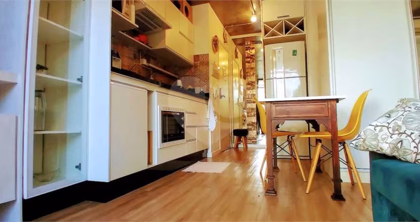 Apartamento com 1 quartos à venda ou para locação em Santo Amaro - SP