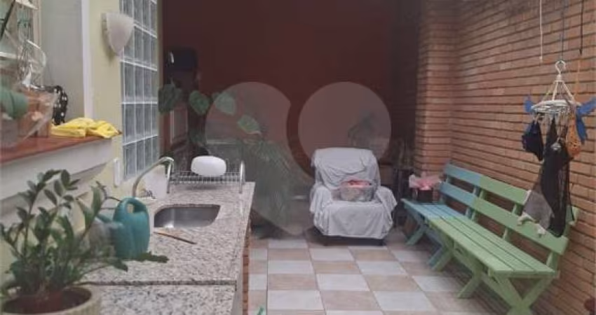 Sobrado com 3 quartos à venda em Cambuci - SP