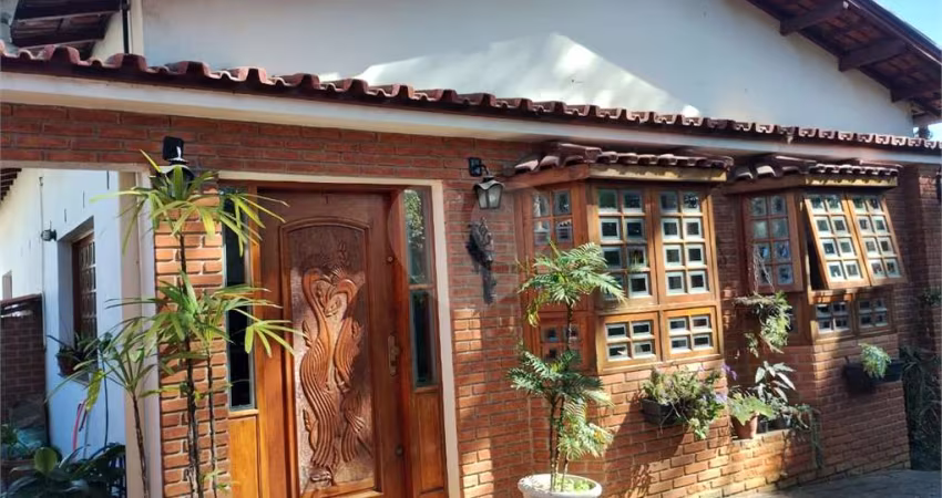 Casa com 3 quartos à venda em Vila Albertina - SP
