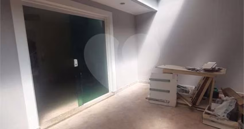 Sobrado com 4 quartos à venda ou para locação em Vila Albertina - SP